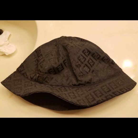 Fendi hat - Picture 2 of 3